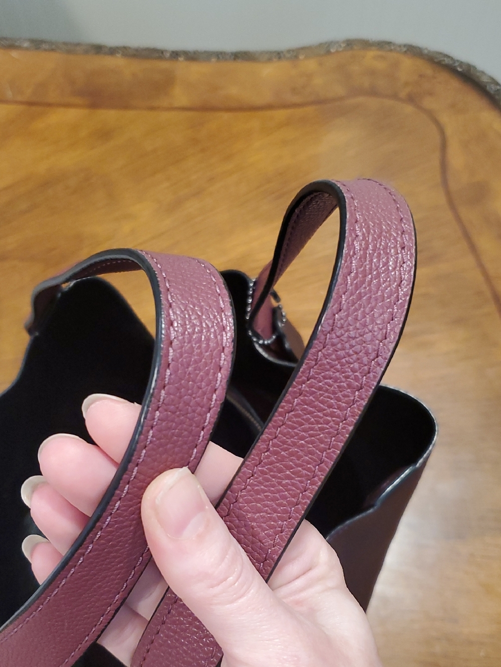 Like NEW Coach Hadley Shoulder Bag - Picture 11 of 12